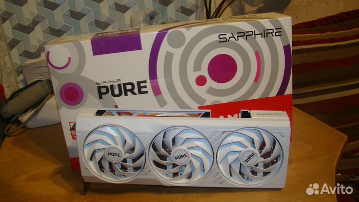 Новая Белая sapphire rx7700xt