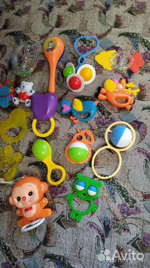 Игрушки погремушки
