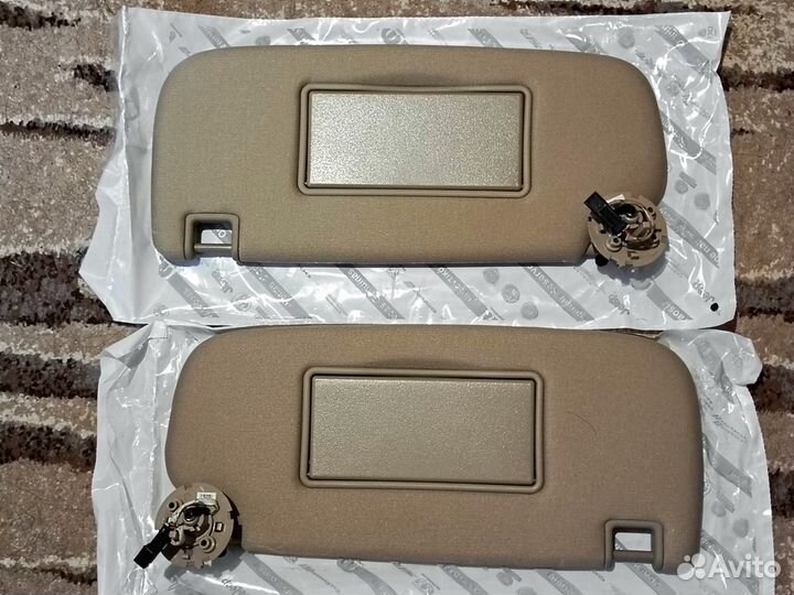 Новый комплект козырьков Jeep Grand Cherokee WK2