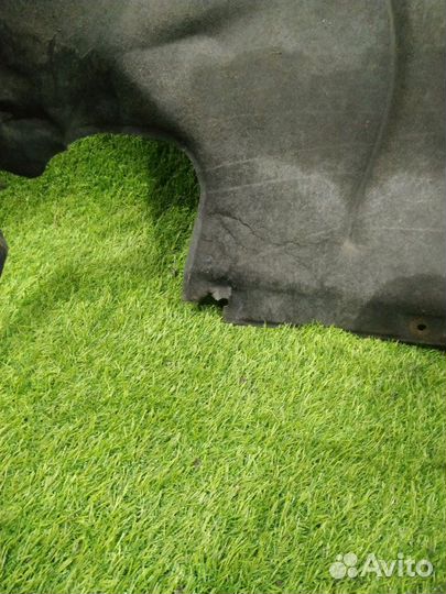 Подкрылок передний левый Audi A8 D4 cgwa 2011