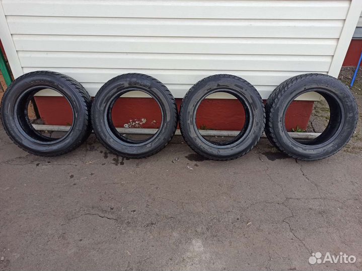 Sava Eskimo Stud 185/65 R15 88