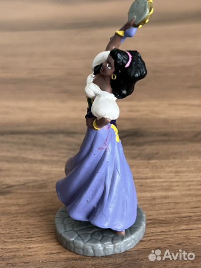 Эсмеральда цыганка фигурка дисней