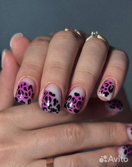 Маникюр-педикюр