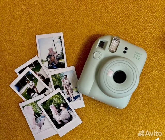 Фотоаппарат instax mini 12 новый