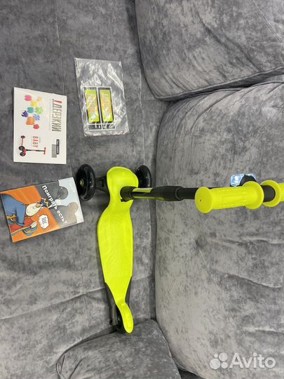 Самокат детский трехколесный новый