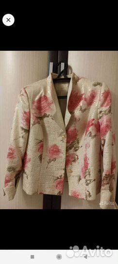 Костюм женский