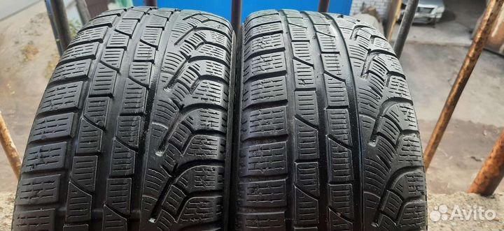 Pirelli Winter Sottozero 210 205/50 R17 82H