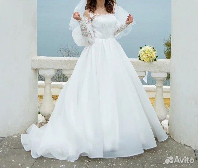 Свадебное платье