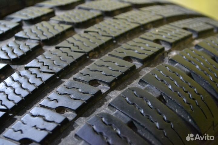 Kumho WinterCraft KW27 225/55 R17