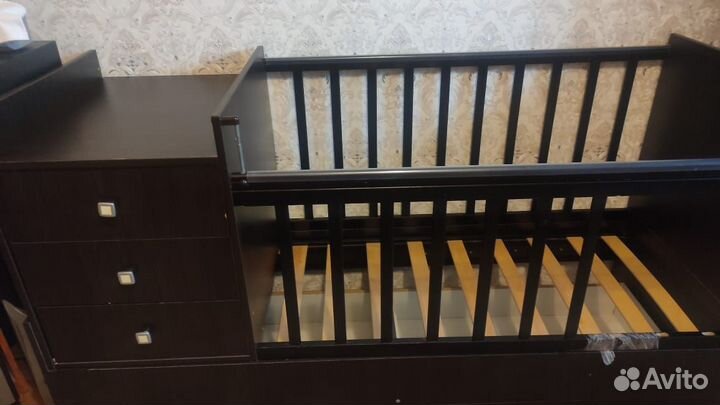 Детская кроватка