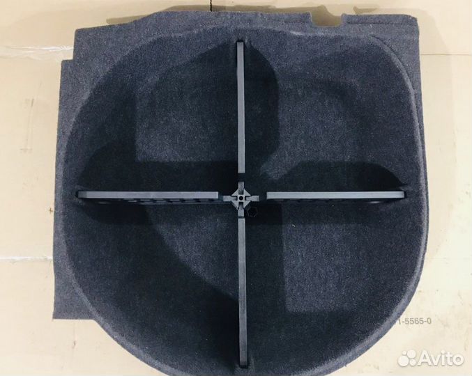 Ниша запаски E60