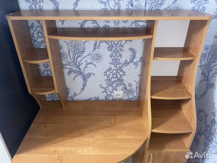 Компьютерный стол