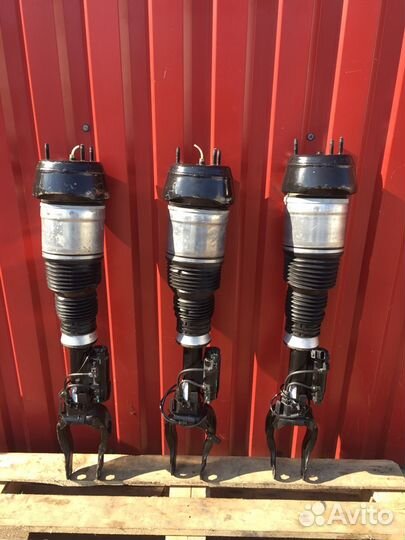 Пневмостойка правая Mercedes W292 GLE мерседес гле