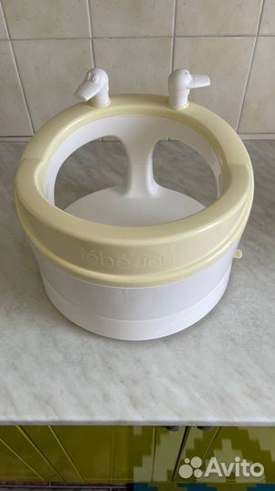 Стульчик для купания в ванной