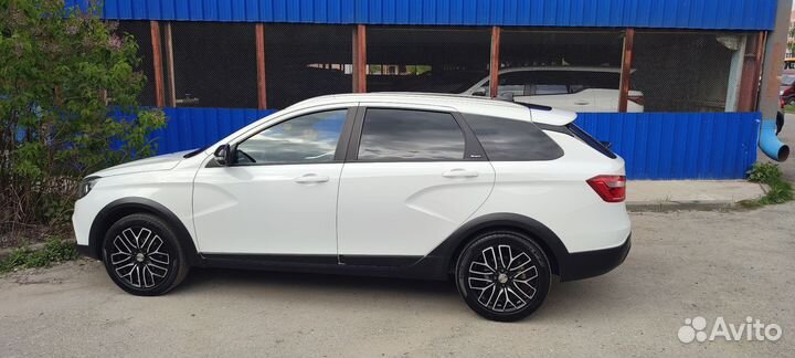 LADA Vesta Cross 1.6 CVT, 2021, 57 500 км