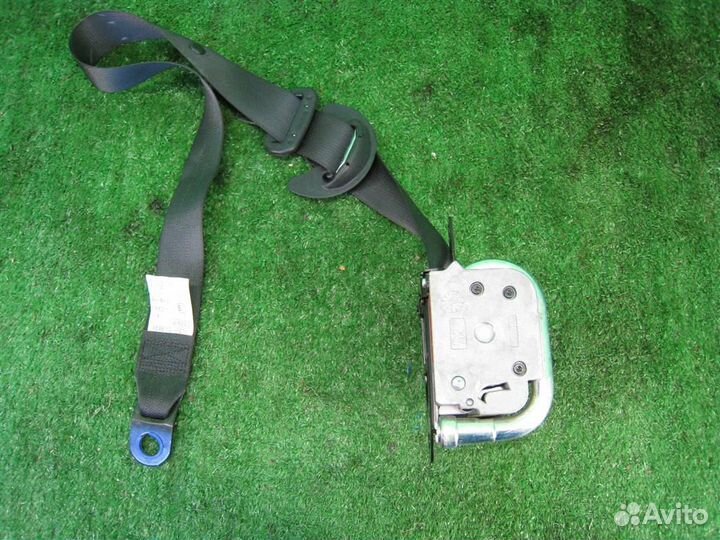 Ремень безопасности передний правый Toyota Yaris