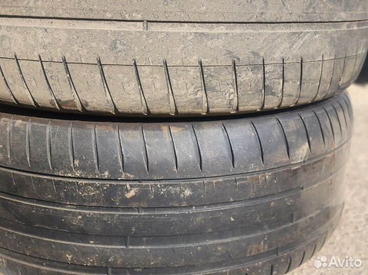 Michelin Pilot Sport 4 235/45 R18 98Y