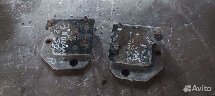 Кронштейн усилителя заднего бампера Nissan Murano