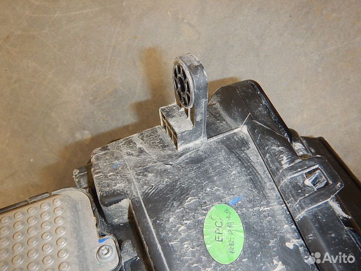 Фара правая Geely Emgrand