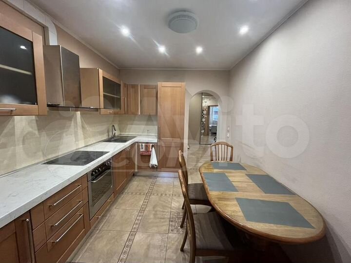 3-к. квартира, 92 м², 6/14 эт.