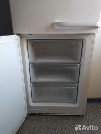 Холодильник бу Bosch