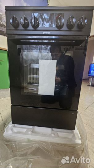 Газовая плита новая. Горение