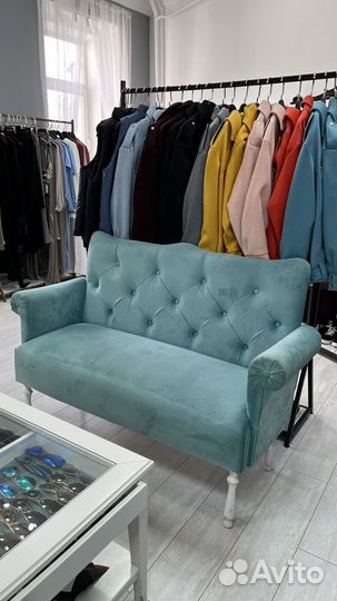 Диван для салона красоты, шоурума, гостинной