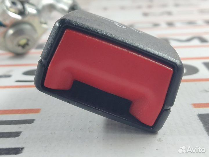 Замок ремня безопасности задний правый Bmw