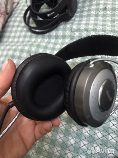 Наушники с микрофоном
