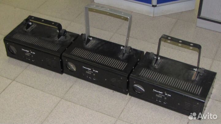 Светомузыка FL XF-200 3шт Pro Gobo Mic DMX 250W