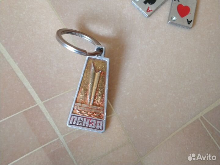 Брелки на ключи