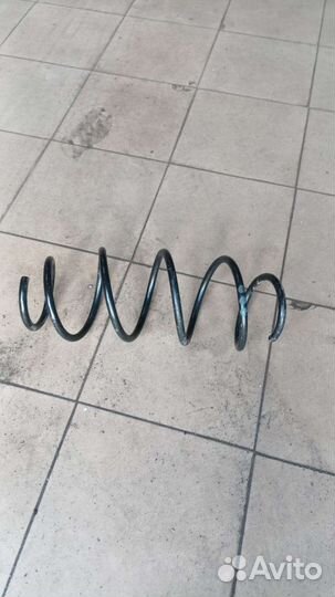 Пружина передняя w212