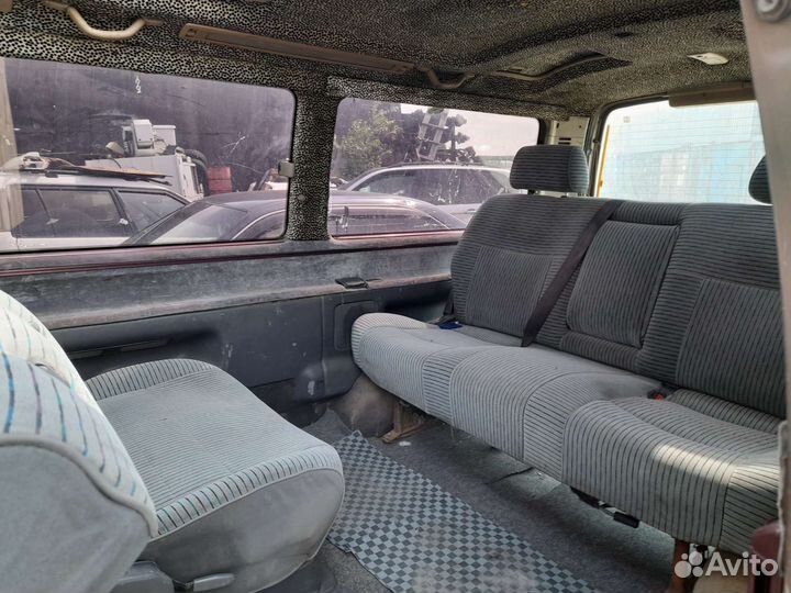 Авто в разбор на запчасти Toyota Hiace