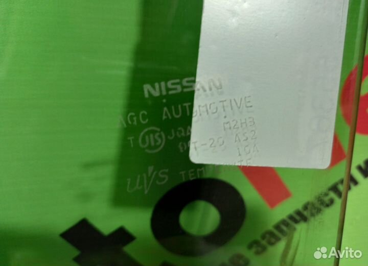 Стекло двери nissan juke YF15 переднее правое