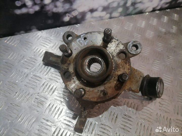 Поворотный кулак правый Chevrolet Aveo T250 1.4