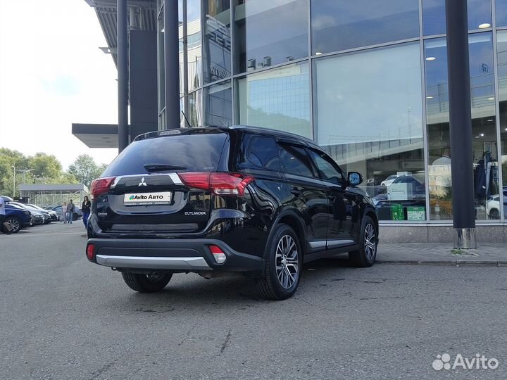 Mitsubishi Outlander 2.0 CVT, 2016, 224 155 км