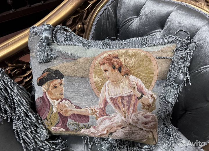 Диван. Банкетка. Софа. Винтажная мебель