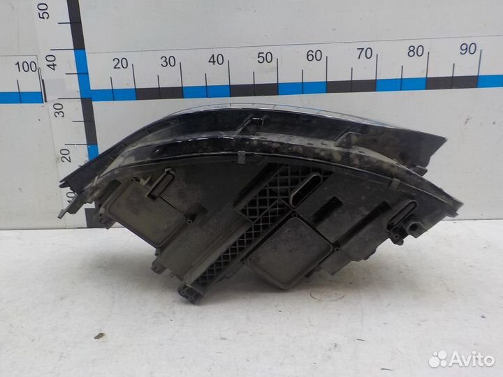 Фара правая Volkswagen Tiguan