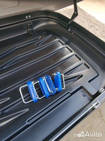Автобокс на крышу автомобиля, объемом 460 л