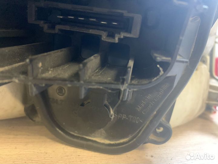 Фонарь задний правый Skoda Octavia A7