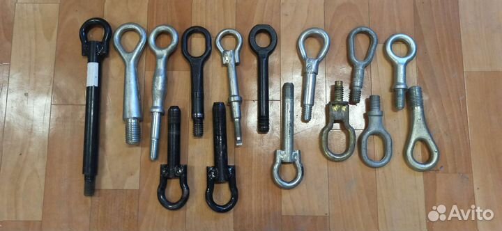 Буксировочный крюк