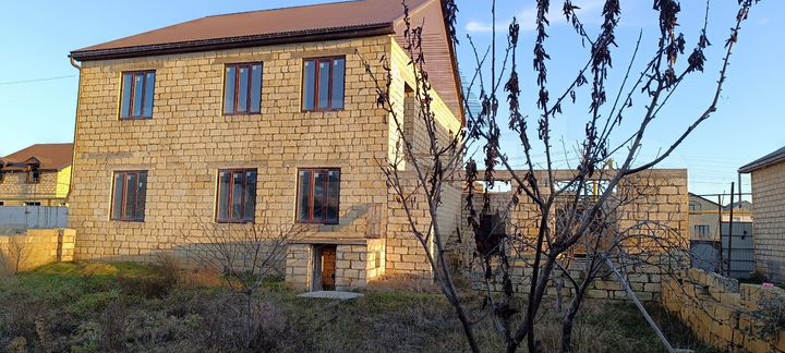 Дом 220 м² на участке 5,1 сот.