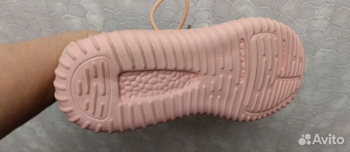 Кроссовки для помещения размер 36