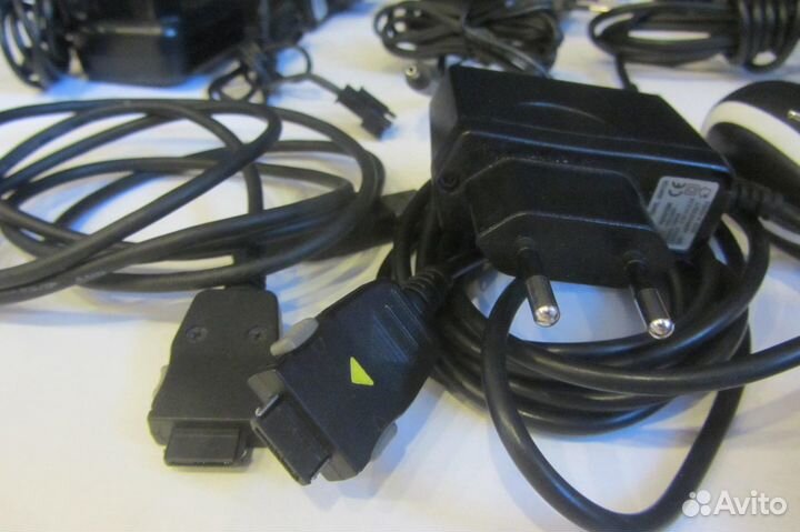 Блок питания,зарядное устр-во для телефона