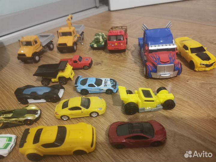 Машинки с парковкой