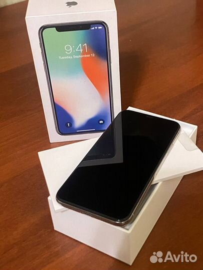 iPhone X, 64 ГБ