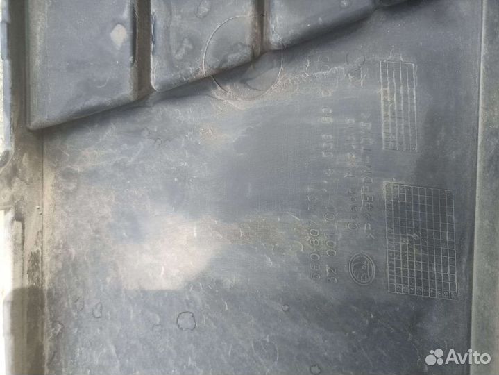 Решётка радиатора нижняя Шкода Октавия А7 дорест