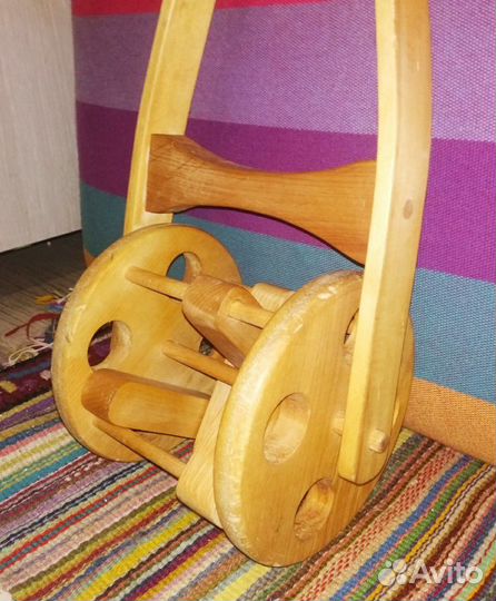 Игрушки и каталка-ходунок