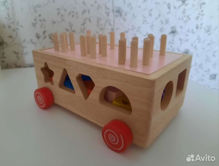 Сортер, пирамидка, каталка с колёсами