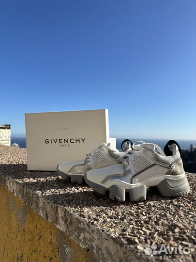 Givenchy кроссовки женские